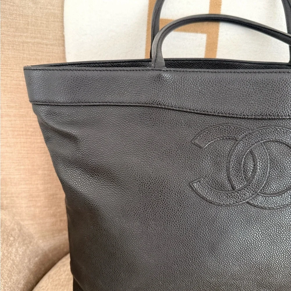 Authentic Chanel Caviar leather CC Timeless Tote Bag black leather medium